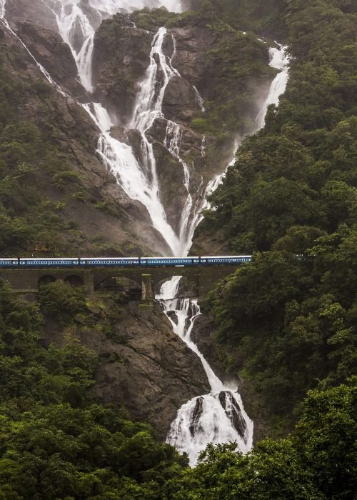 1440px-Doodhsagar_Fall 1440px-Doodhsagar_Fall
